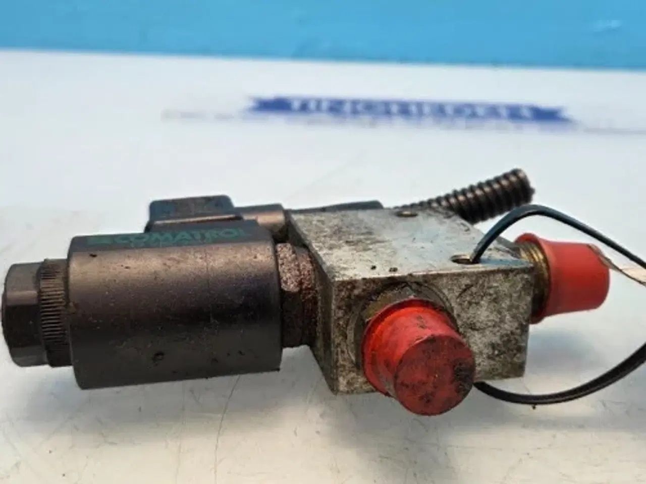 Billede 9 - Massey Ferguson 7274 Trykventil 45110054