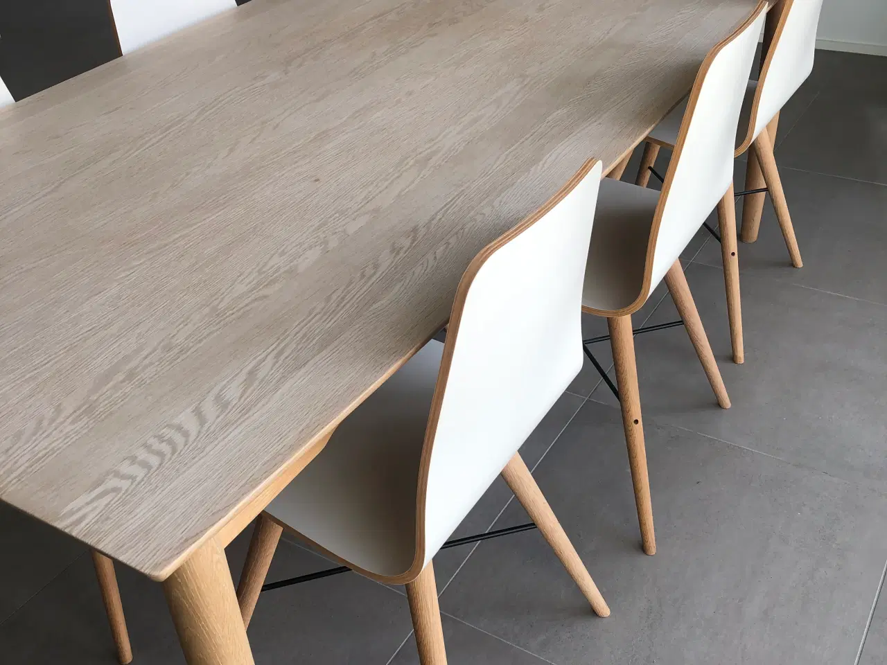 Billede 3 - Hvide Bolia Beaver spisebordsstole