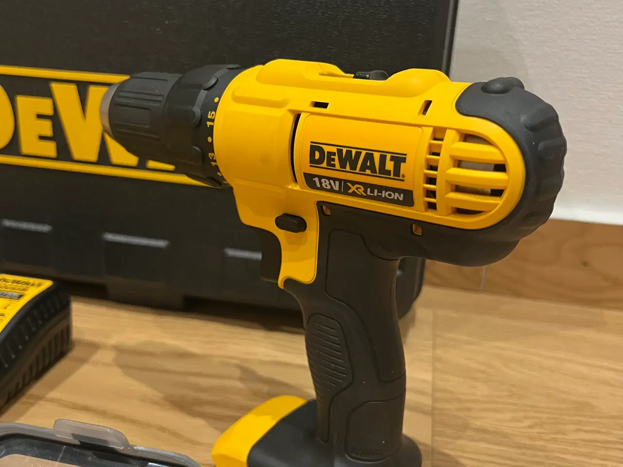 Billede 2 - DeWalt bore og skruemaskine 