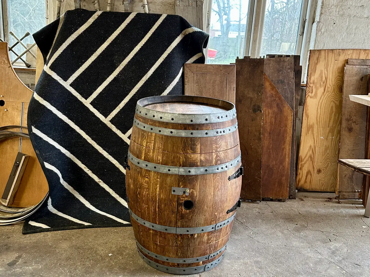 Billede 2 - Eksklusivt unika barskab af ægte vintønde