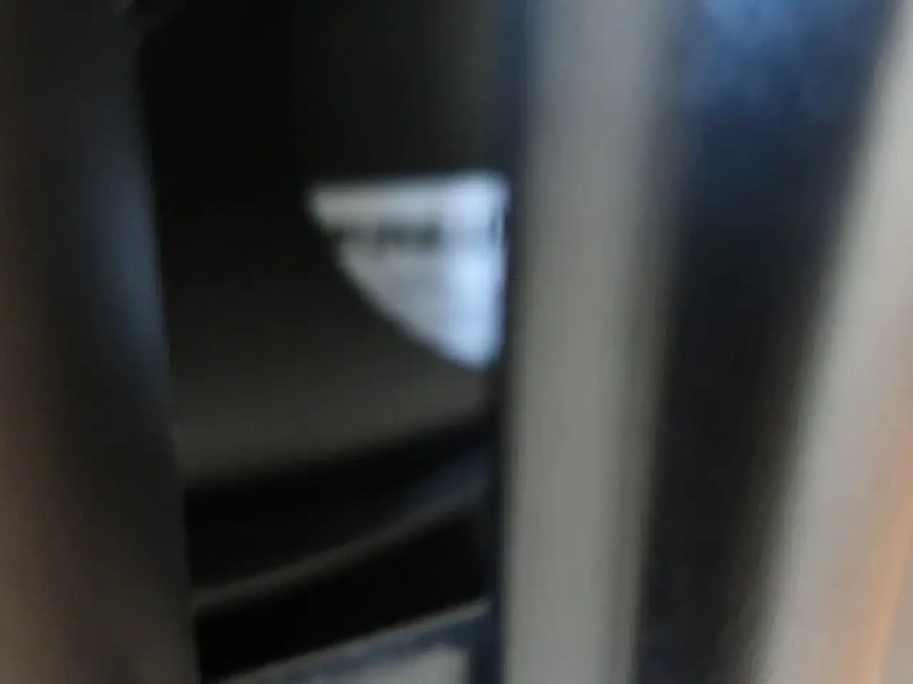 Billede 8 - Fladskærm FINLUX inkl. stativ