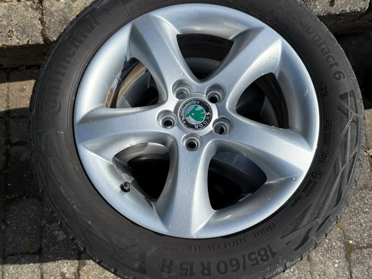 Billede 2 - Originale Skoda 15’ alufælge med Continental dæk