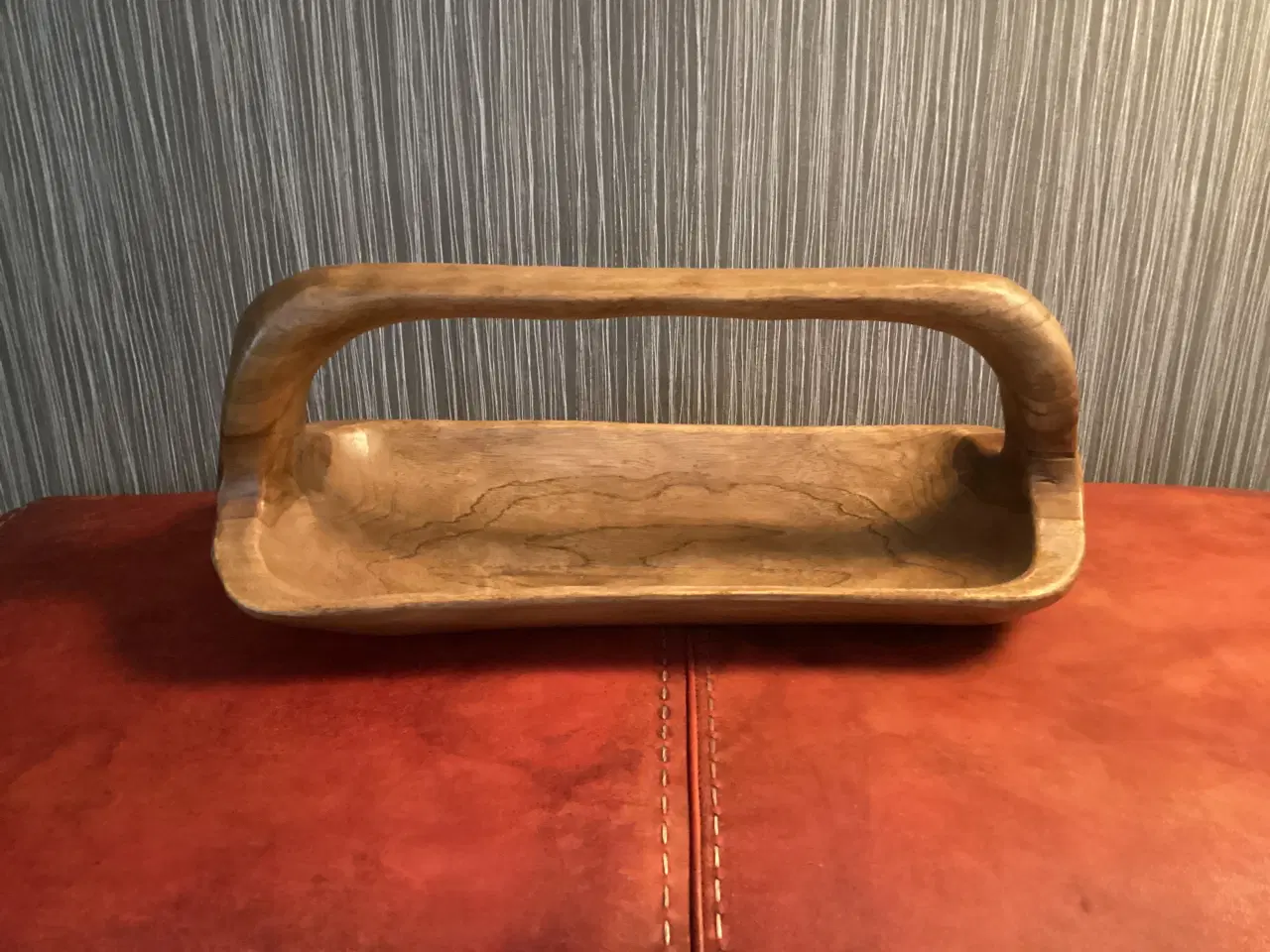 Billede 2 - Flot træfad med hank