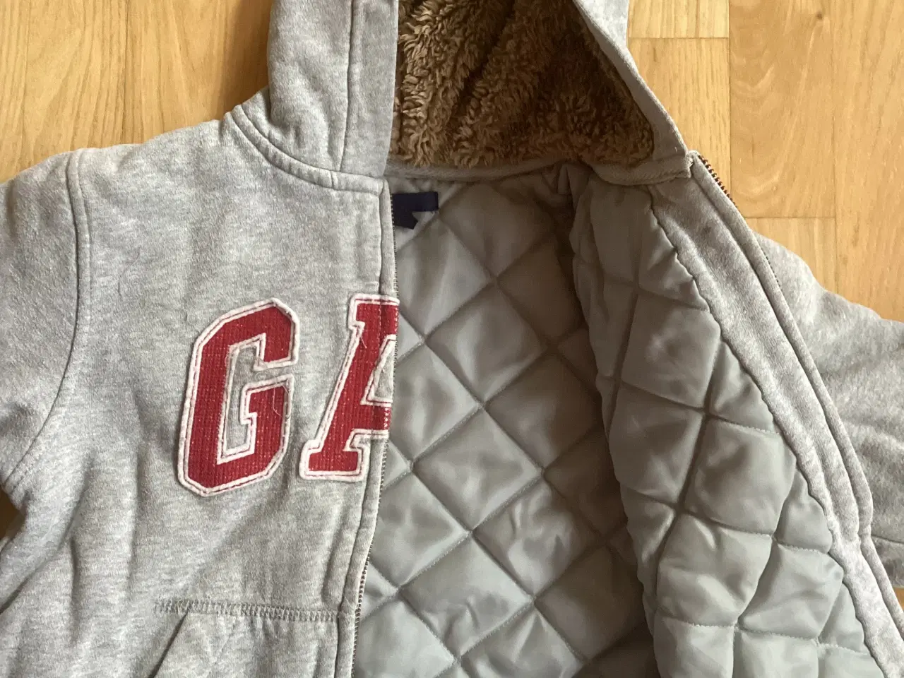 Billede 4 - GAP hættetrøje med foer