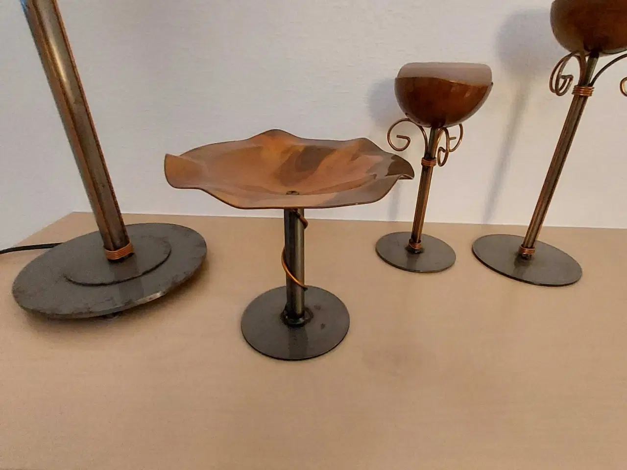 Billede 6 - Lampe,  opsats og 2 lysestager 