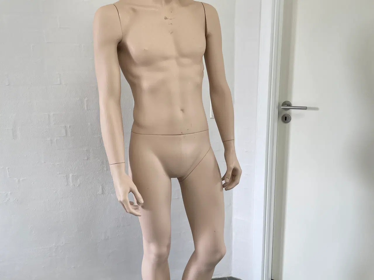 Billede 1 - mannequin dukke. 
