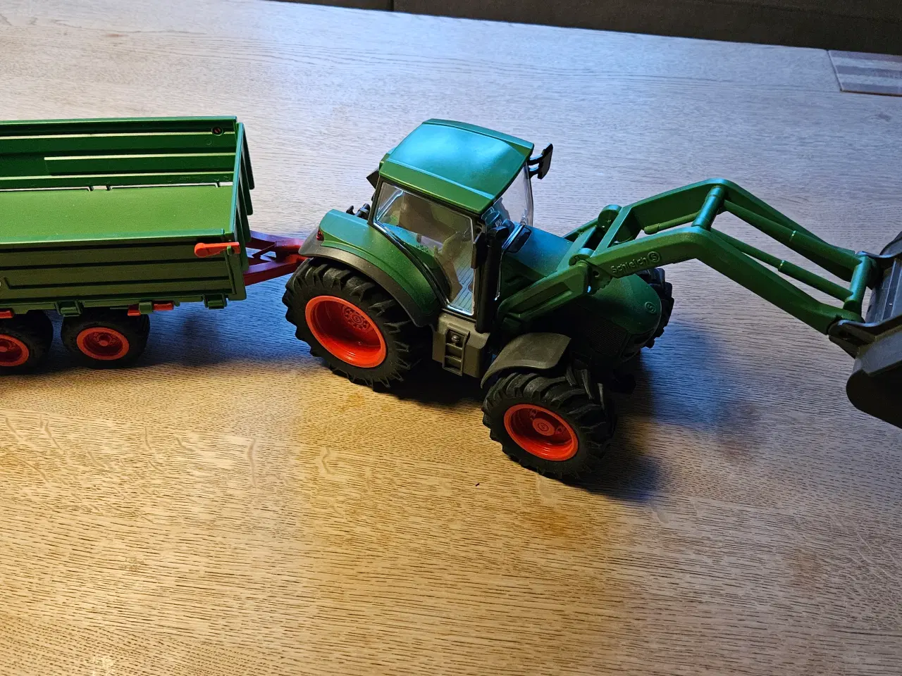 Billede 1 - Velholdt Schleich traktor 