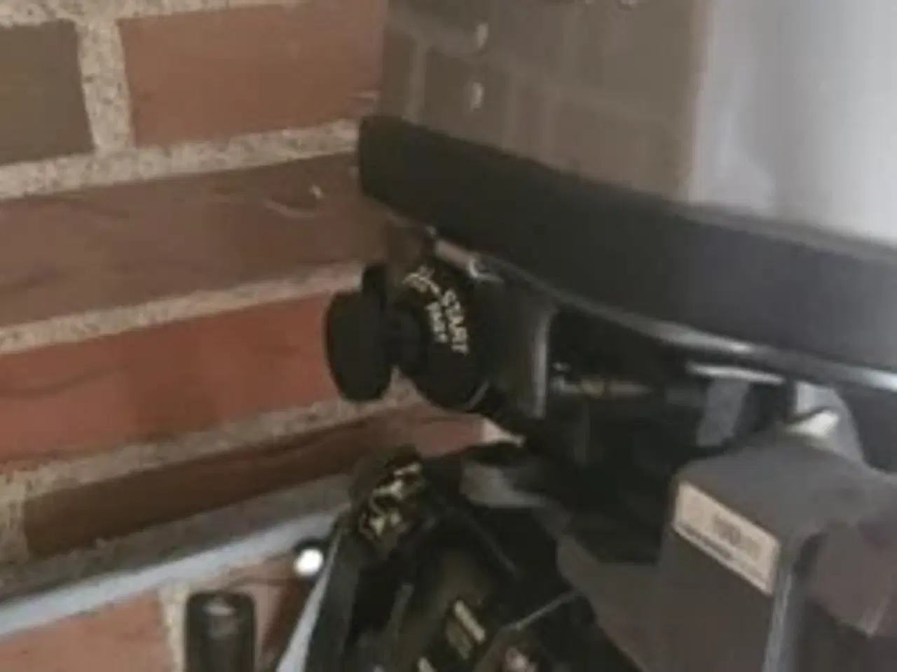 Billede 2 - Mariner 15 HK bådmotor.