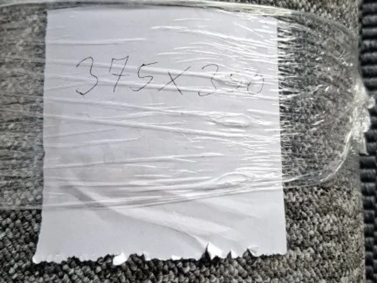 Billede 10 - Gulvtæppe Rester