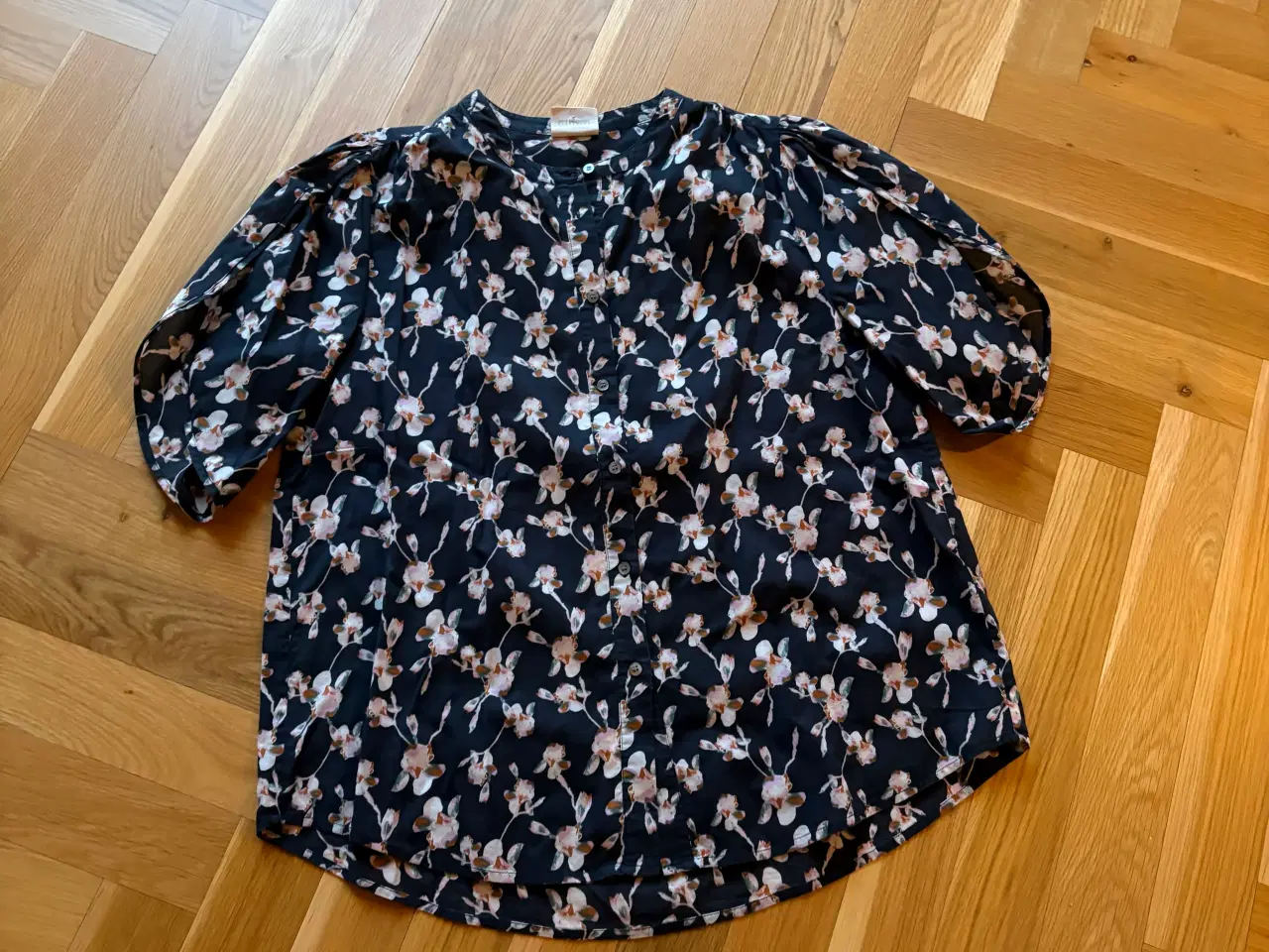 Billede 1 - Heartmade Tulin bluse