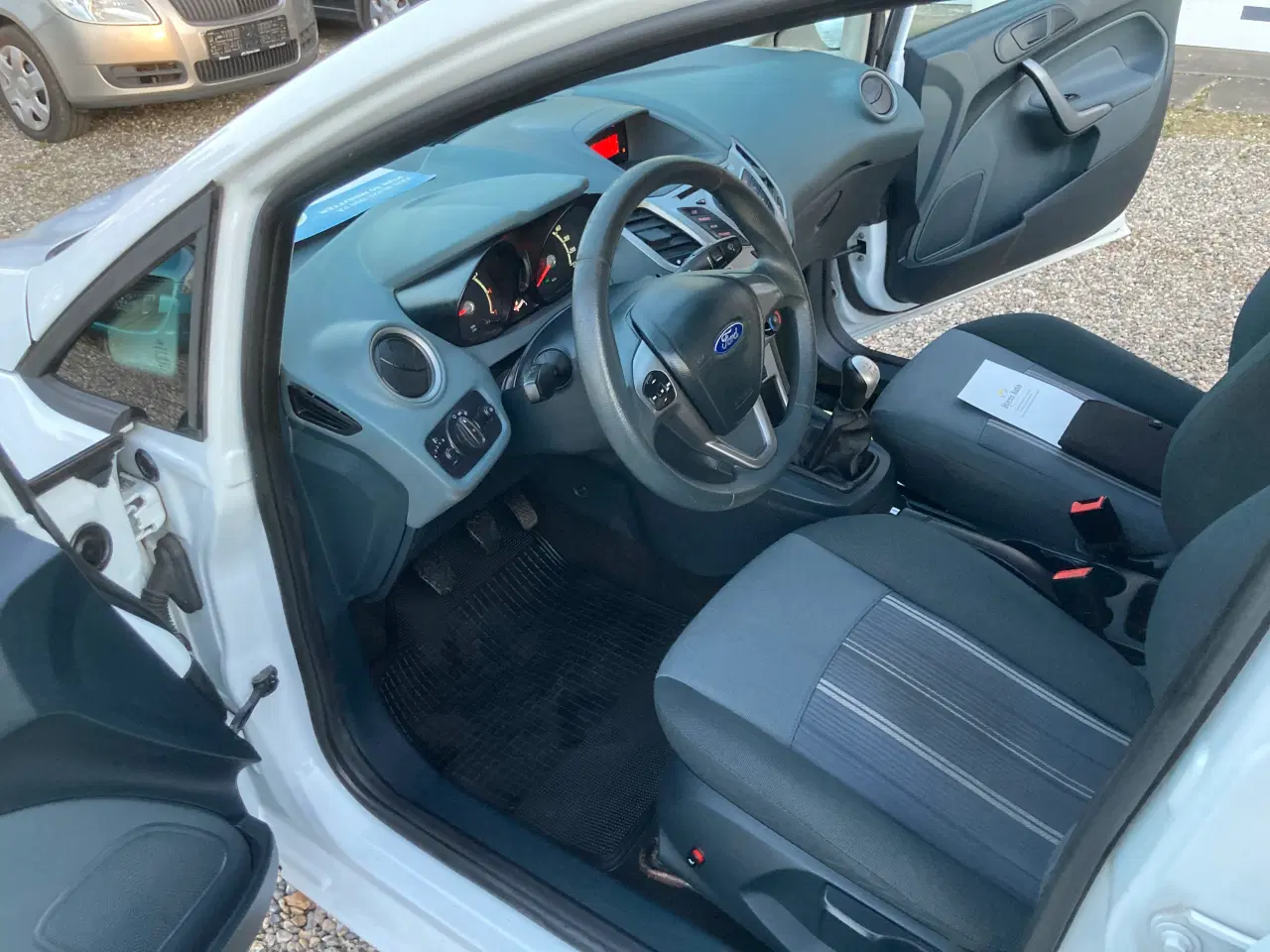 Billede 10 - Ford Fiesta Nysyn Lav km meget pæn