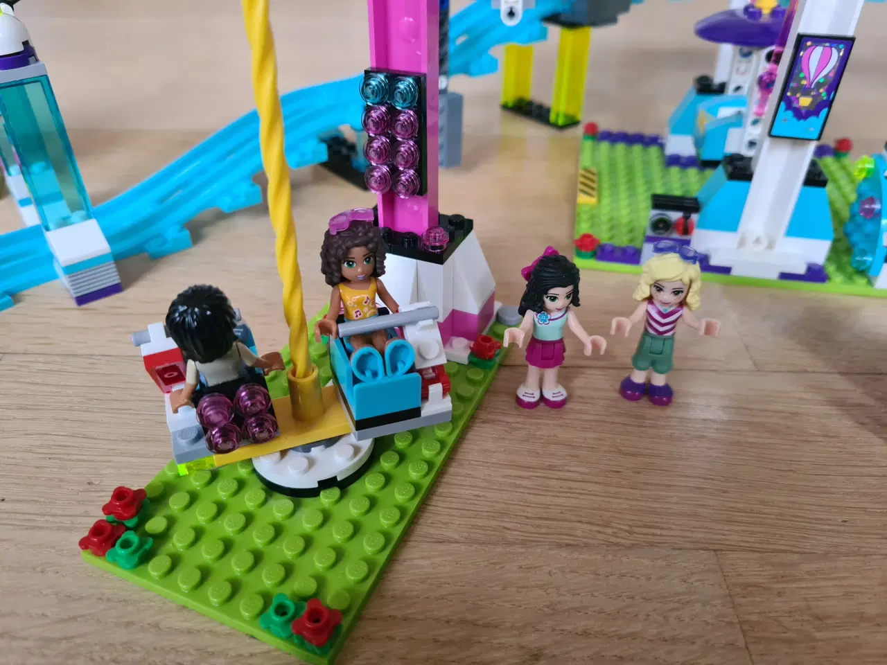 Billede 4 - LEGO Friends 41130 Forlystelsespark - rutsjebane