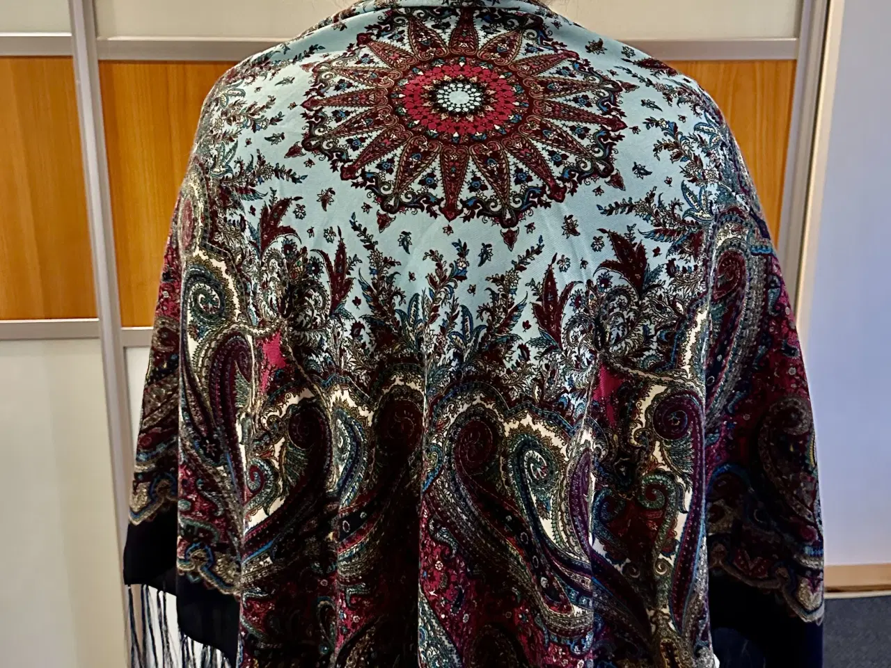 Billede 6 - To store retro uldsjal fra Rusland i flot stand