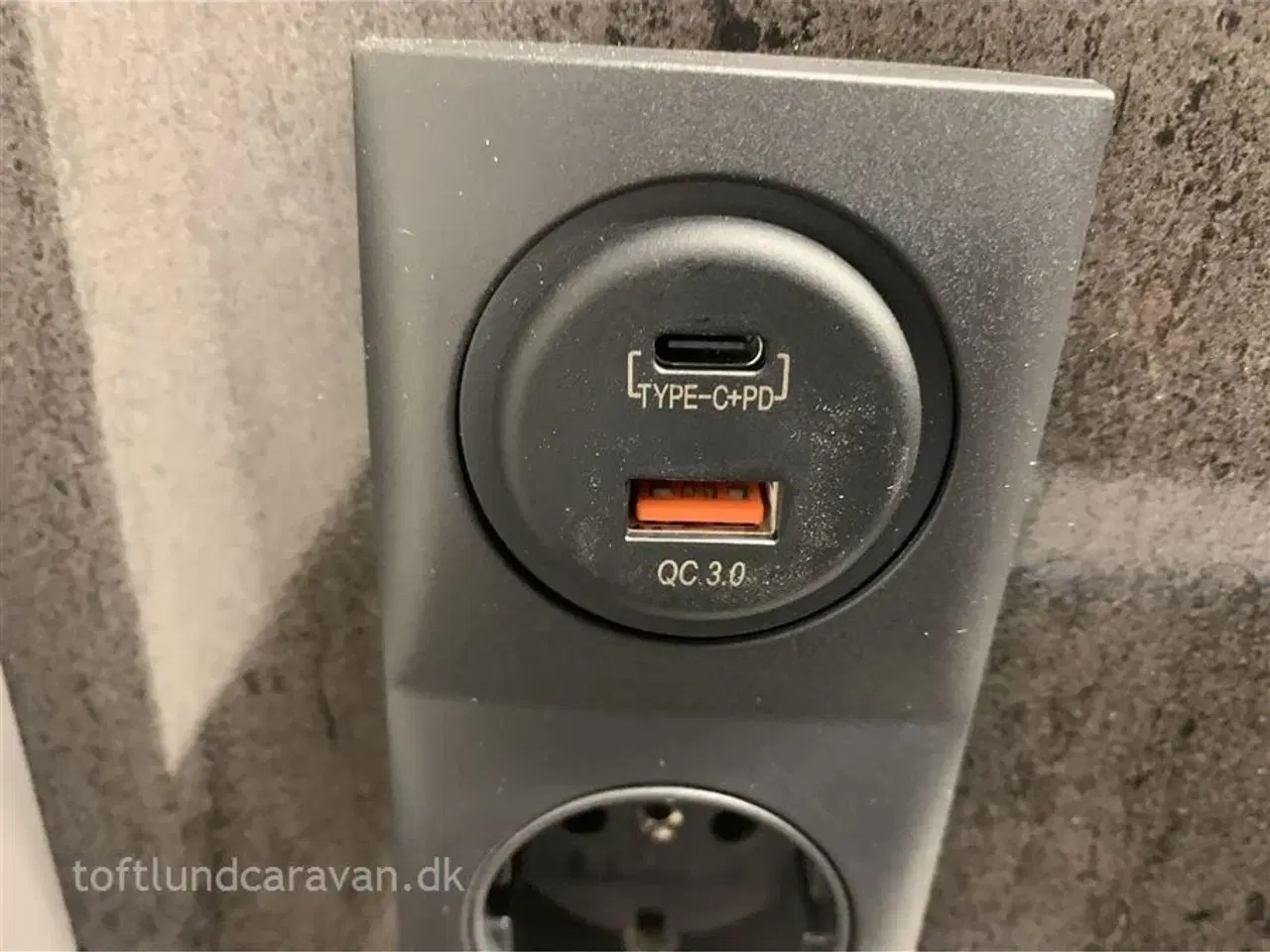 Billede 18 - 2026 - Hobby Excellent 460 SL   Ny 2026 KOMMER SNART PÅ LAGER. Enkeltsenge samt endekøkken og stort badeværelse. LAV VÆGT.