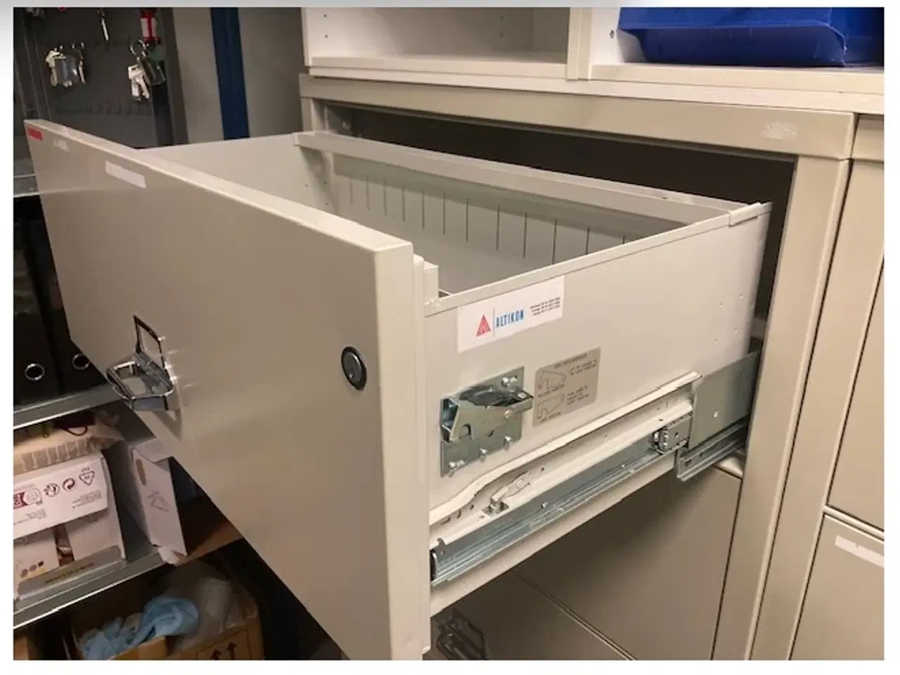 Billede 3 - Ref: Arkivskab stor