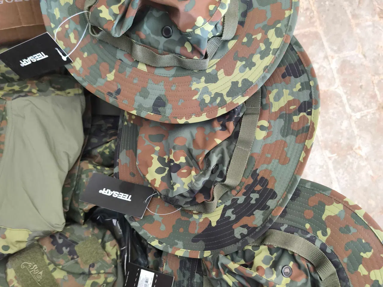 Billede 15 - Direct Action og Helikon Tex. Flecktarn