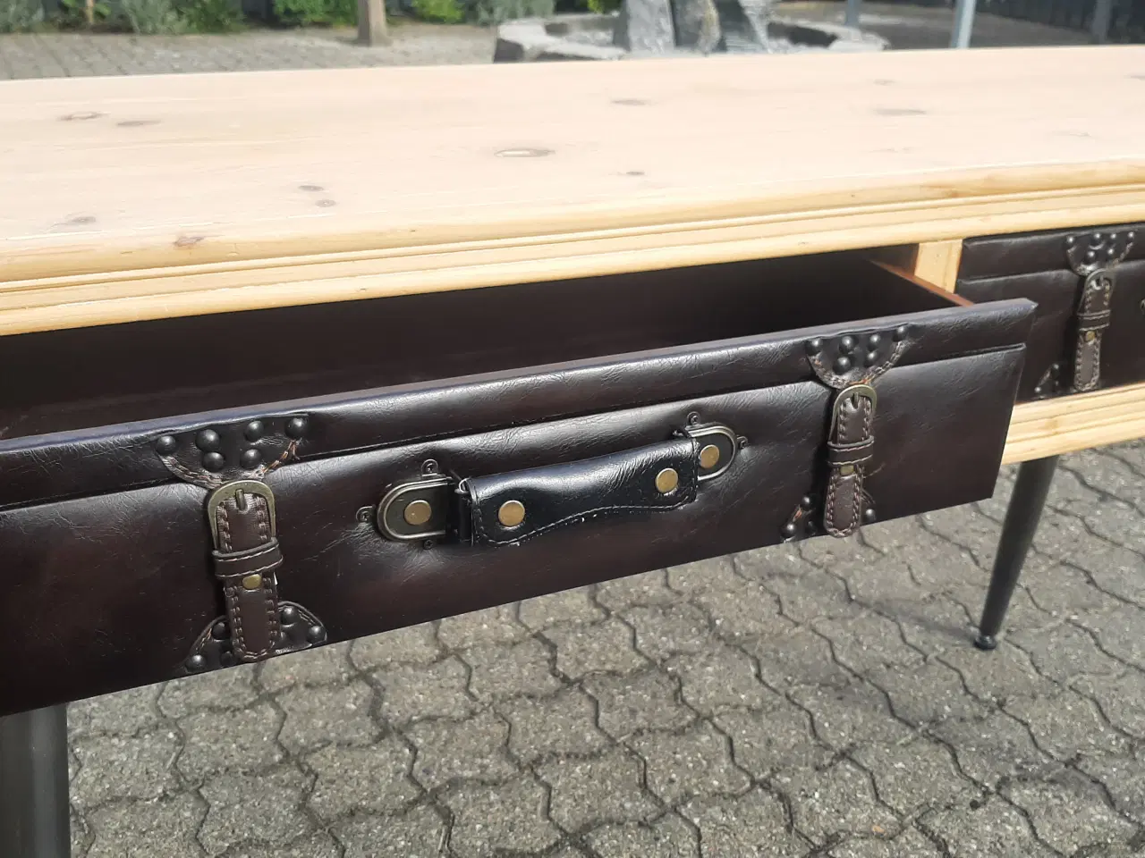 Billede 5 - Konsolbord massivt grantræ 