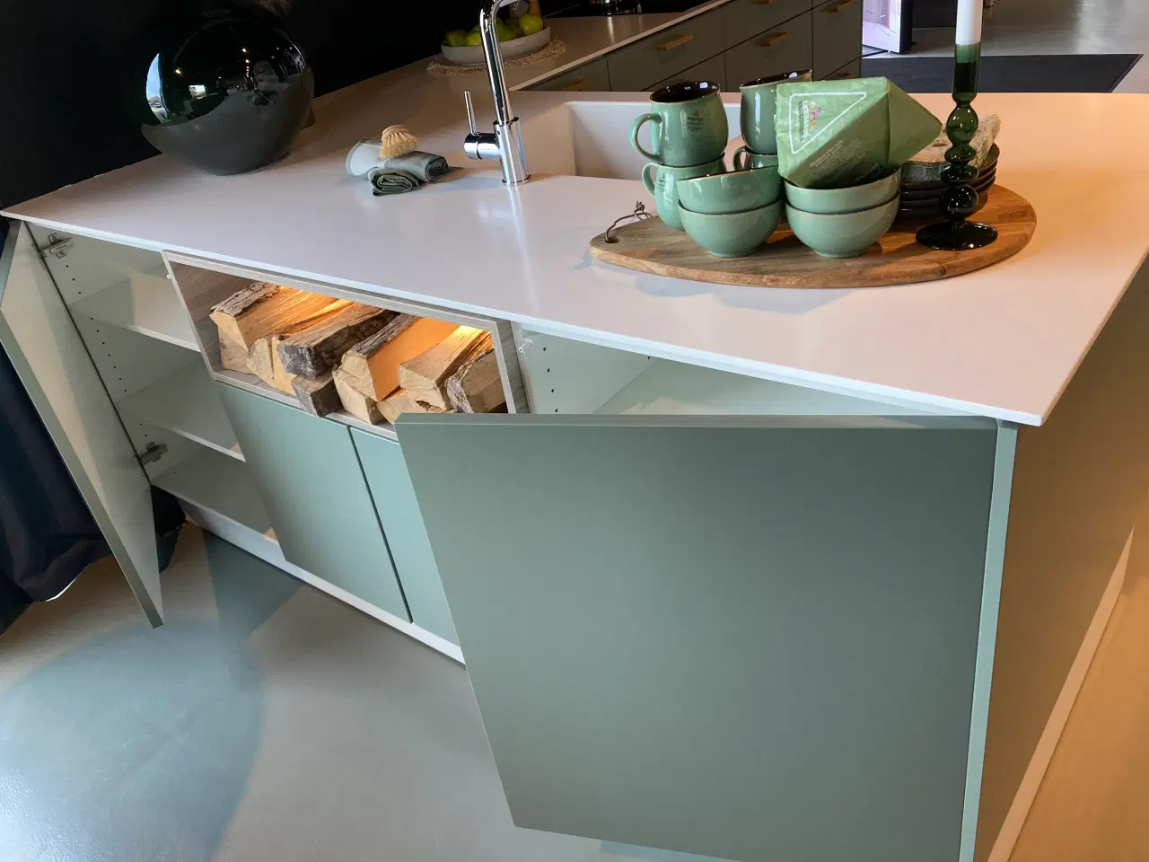 Billede 3 - Helt køkken fra udstilling