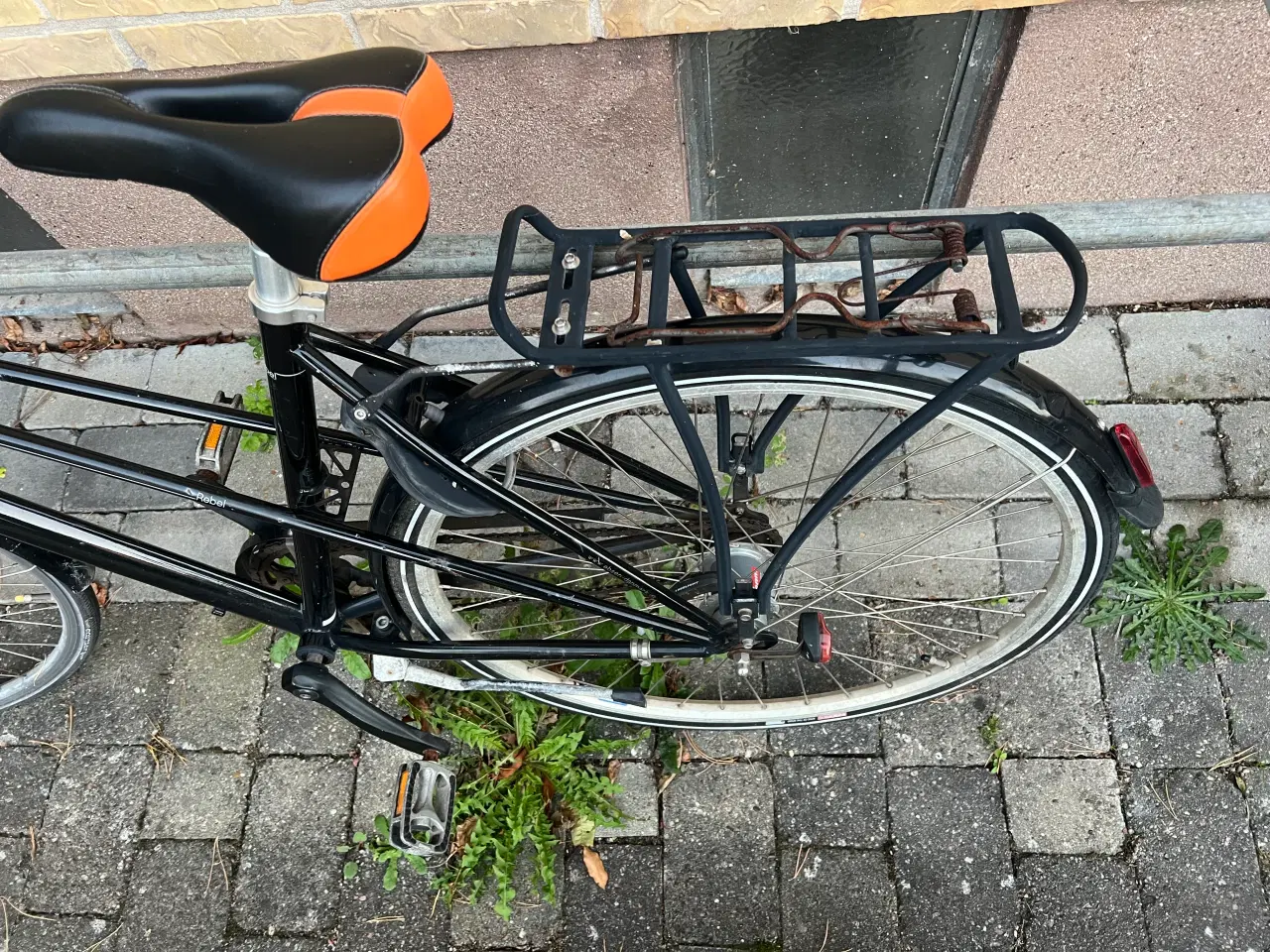 Billede 3 - Rebel damecykel i god stand, med lås