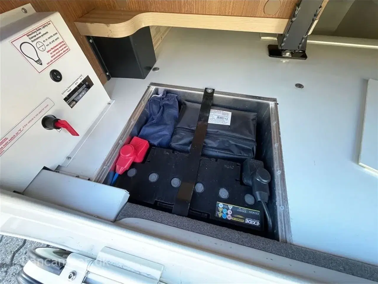 Billede 14 - 2018 - Carthago tourer I 143 LE Helintegreret luksuscamper, Enkeltsenge og sænkeseng, 150Hk Aut. Sælges for kunde.