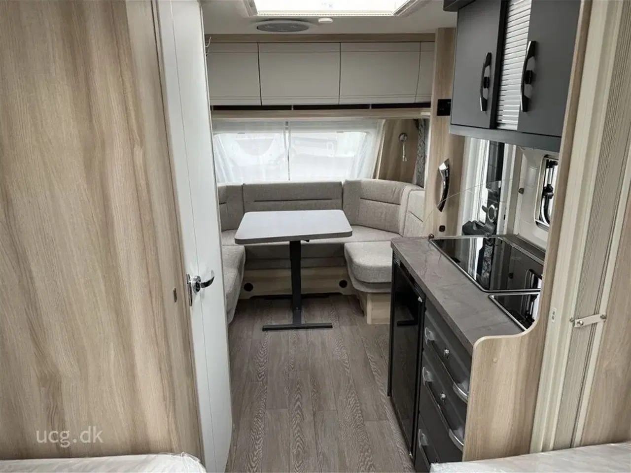 Billede 12 - 2025 - Hobby De Luxe 460 LU   Prisen er inkl. klargøring, gastest, fugttest, syn og nummerplade.