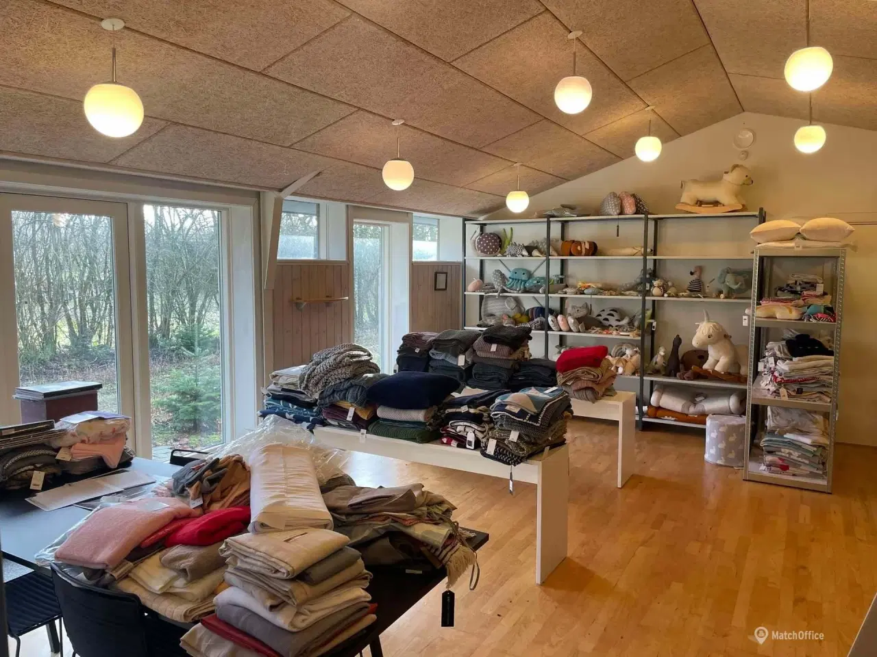 Billede 2 - Erhvervsejendom i Andst – Ideel til investering. kontor, showroom og lager.