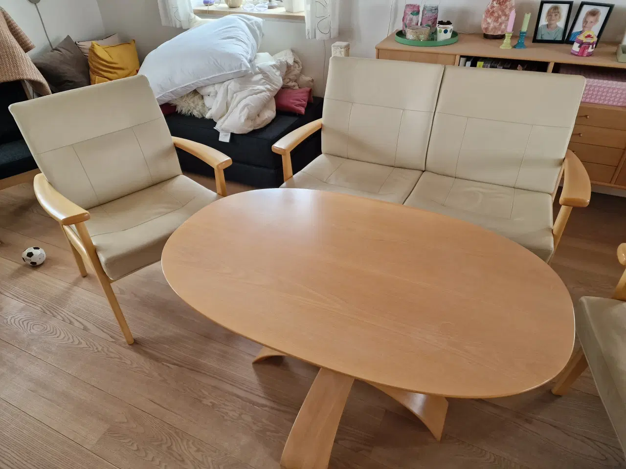 Billede 2 - Farstrup 2 pers sofa, 2 lænestole, 1 hvilestol