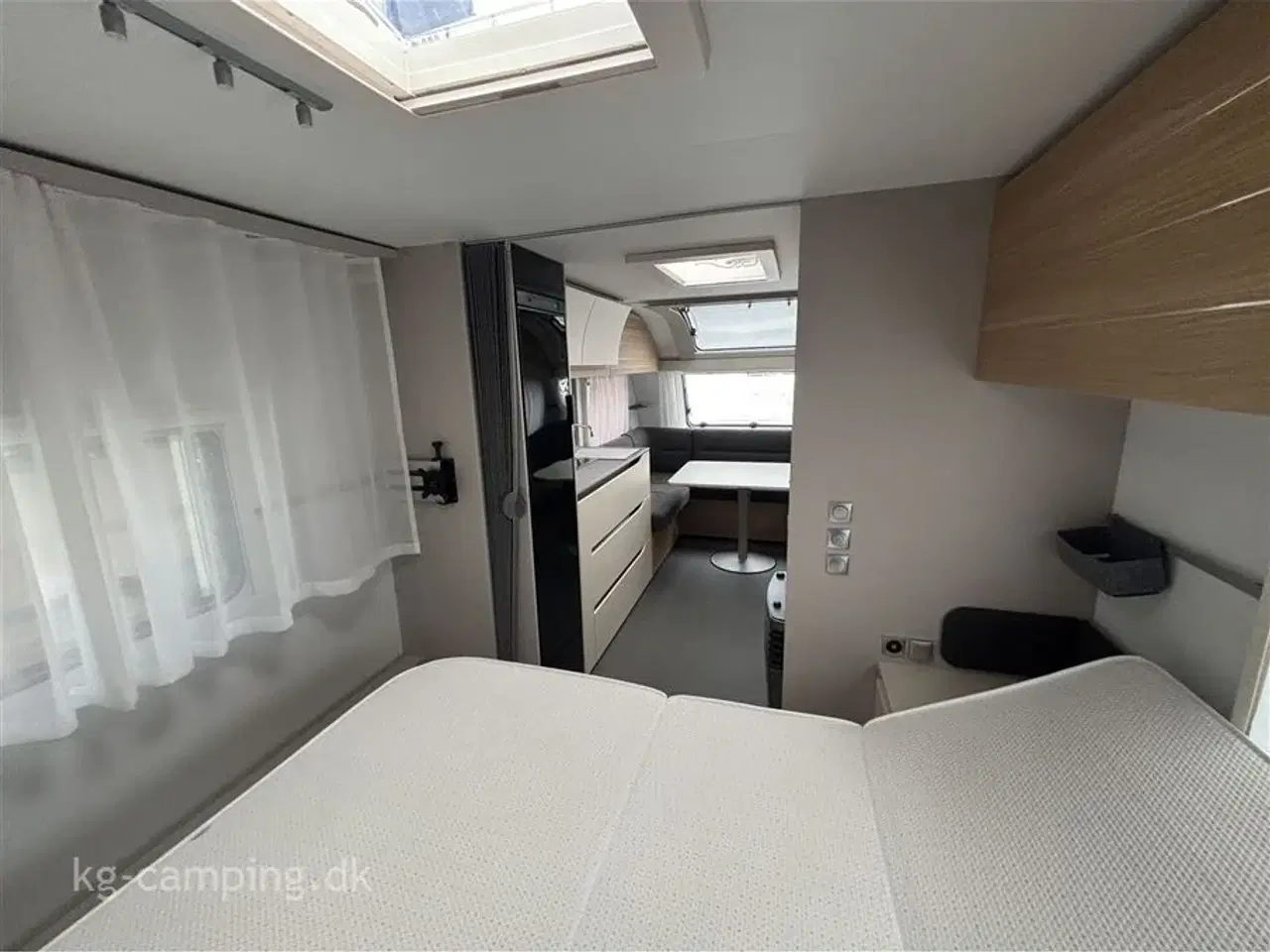 Billede 12 - 2022 - Adria Adora 613 UT Lækker vogn med fritstående dobbeltseng - Mover - Fortelt