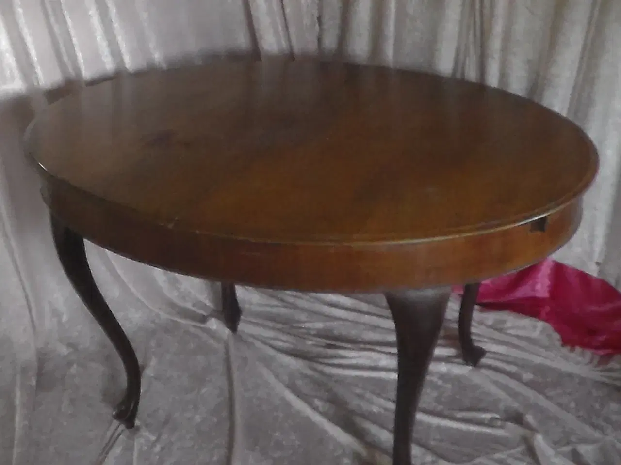 Billede 2 - Romantisk ovalt spisebord
