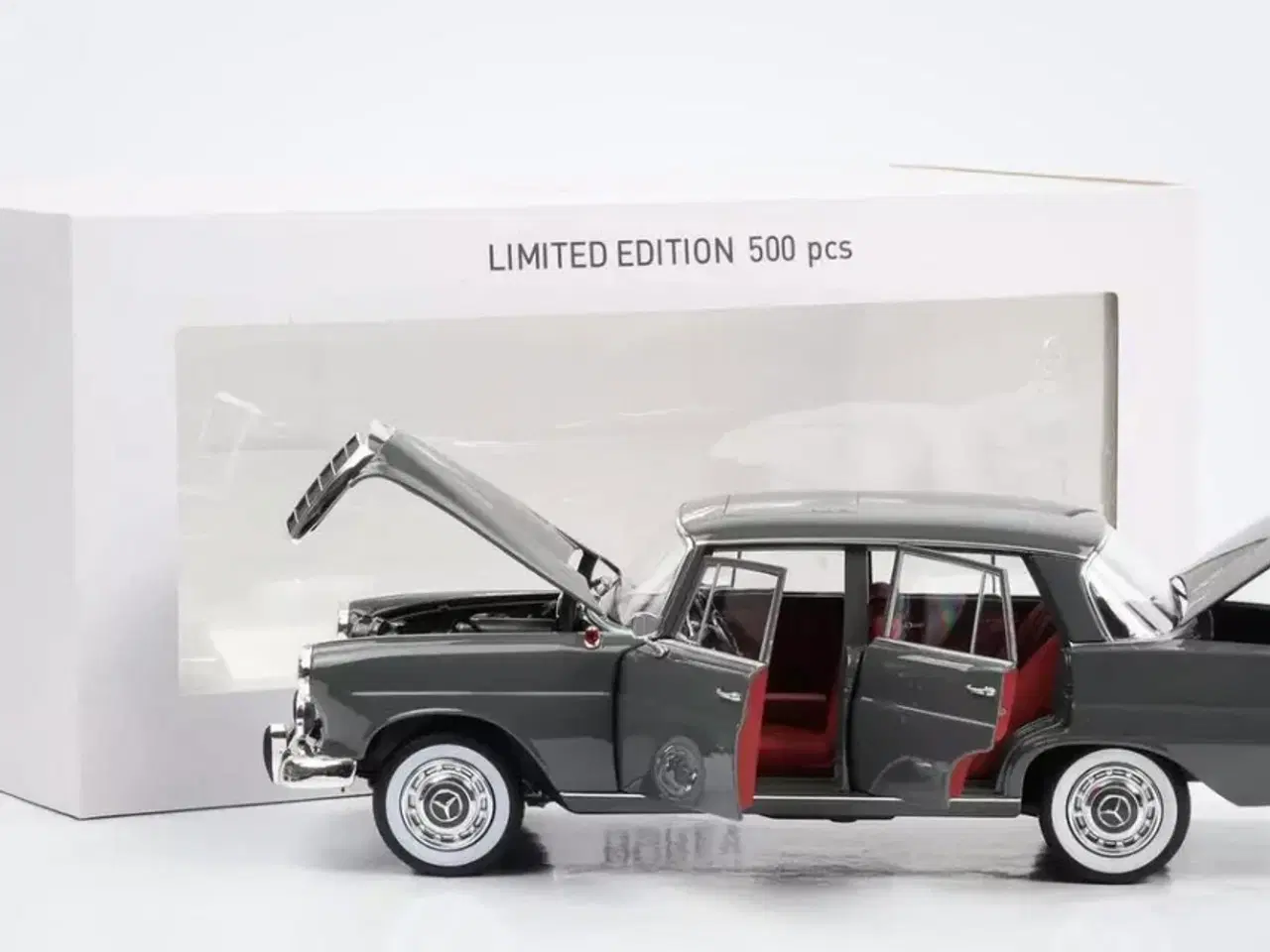 Billede 5 - 1:18 Mercedes 190D W110 1964