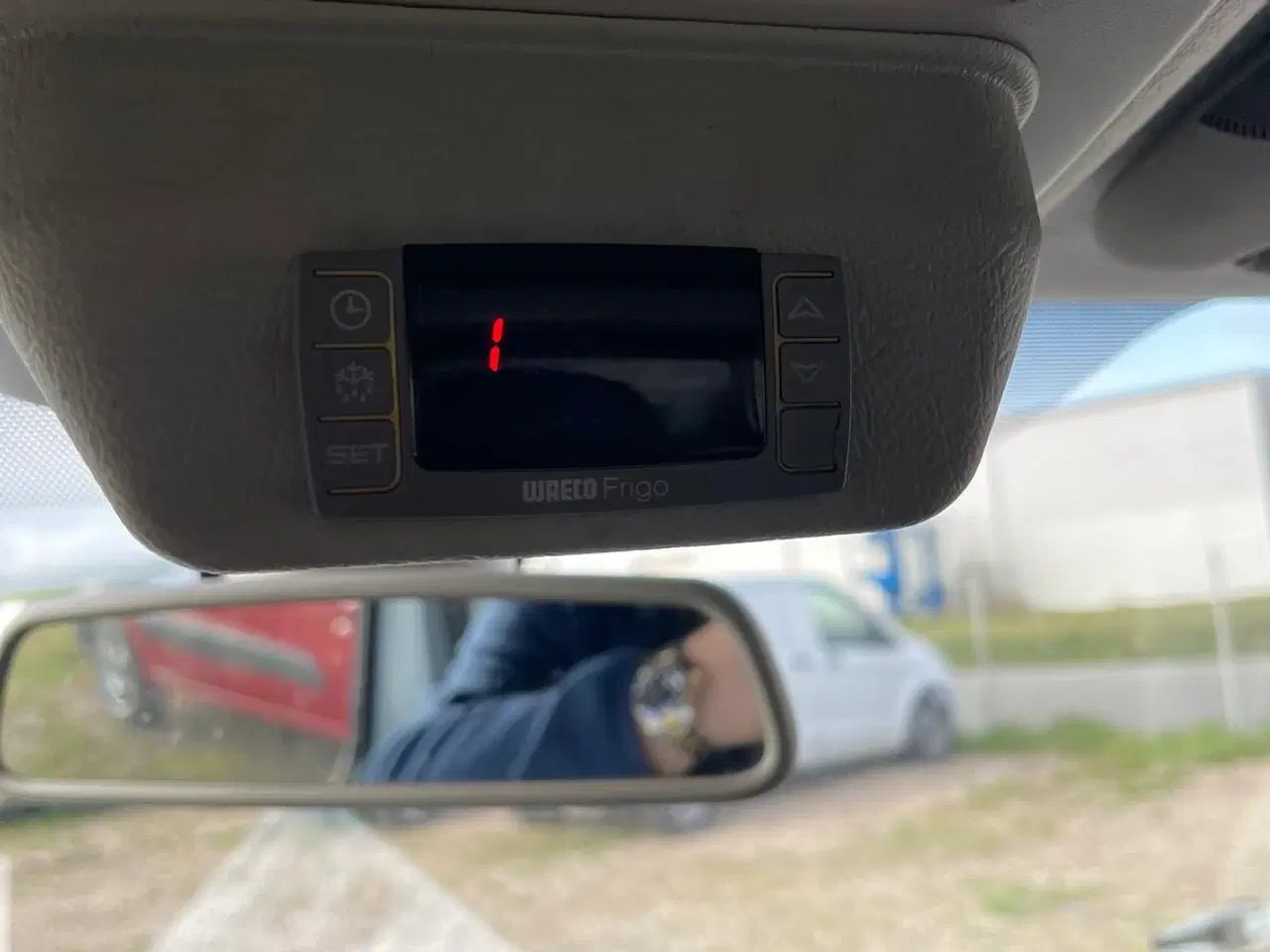 Billede 8 - Renault Trafik halv køl
