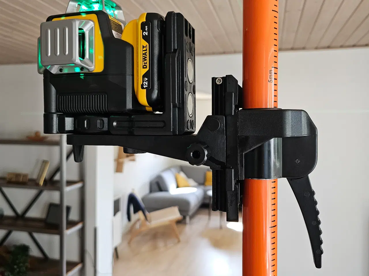 Billede 1 - VERTIKAL OG HORISONTAL STATIV TIL LASER OG KAMERA.