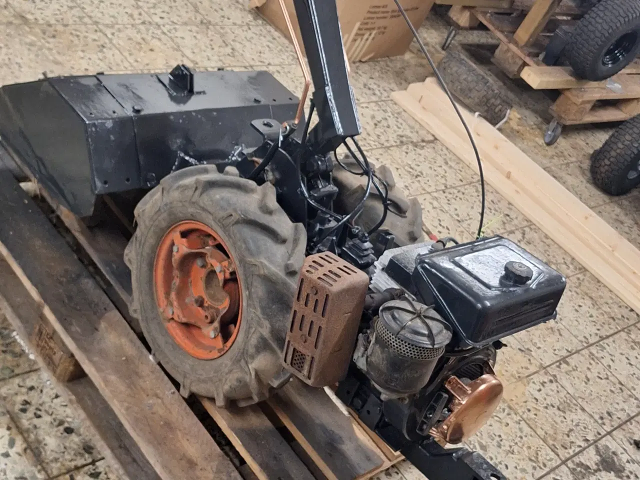 Billede 1 - 2 hjulet traktor med fræser 