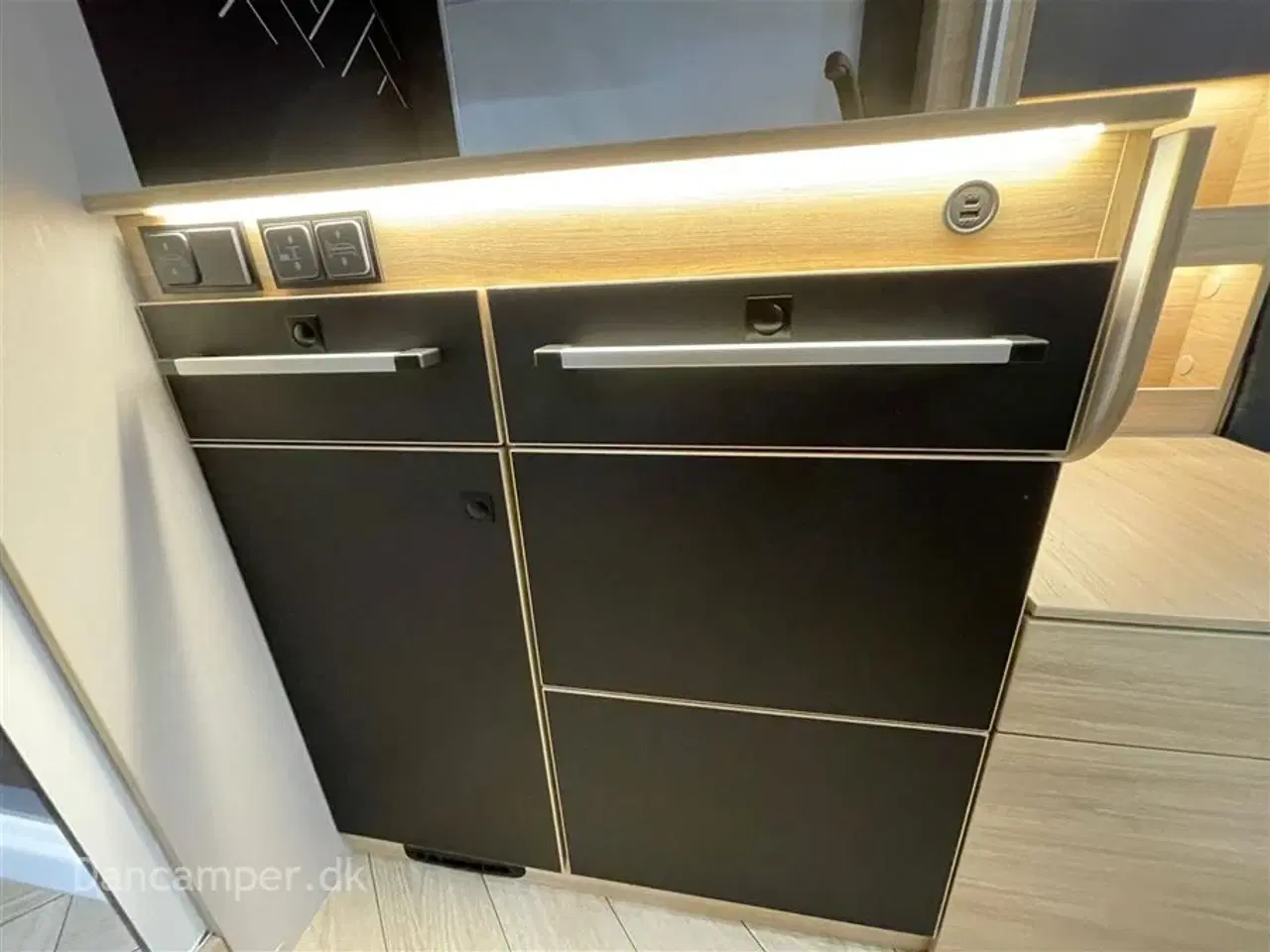 Billede 10 - 2026 - Chausson 630 Titanium Line Ford Chausson 630 Titanium Line. 165 HK og 8-trins automat gear. Adaptiv fartpilot. Artic-pakke.