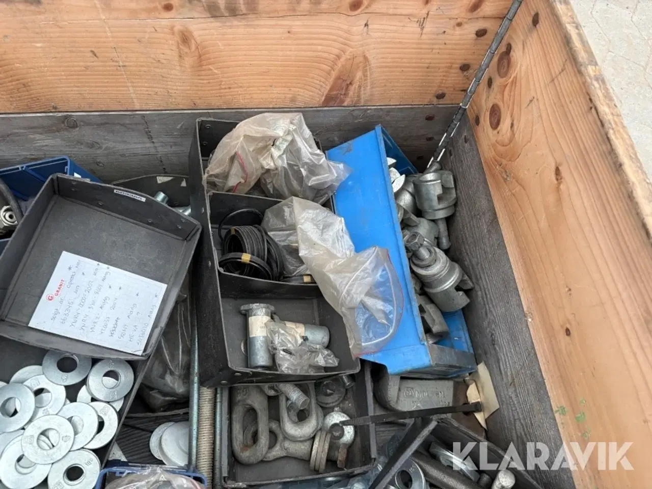 Billede 12 - 6 Paller med assorteret reservedele bl.a. kuglelejre