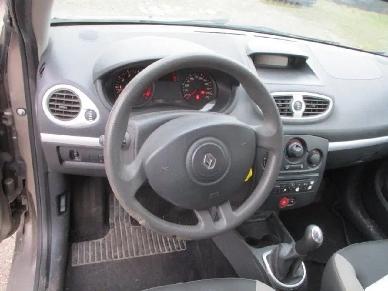 Billede 10 - Renault Clio III 1,2 16V Expression Sport Tourer