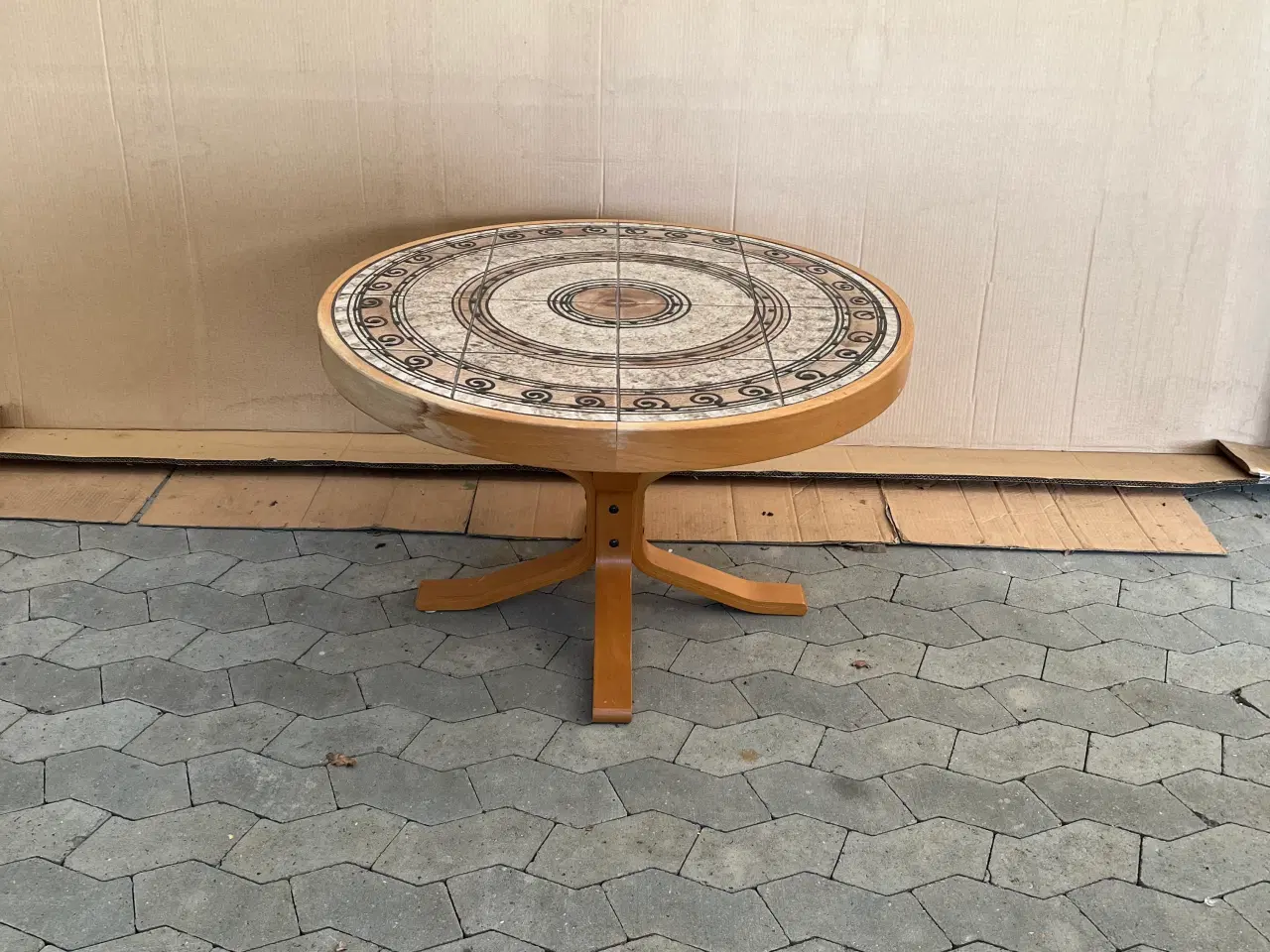 Billede 1 - Sofabord rund. Bøgetræ