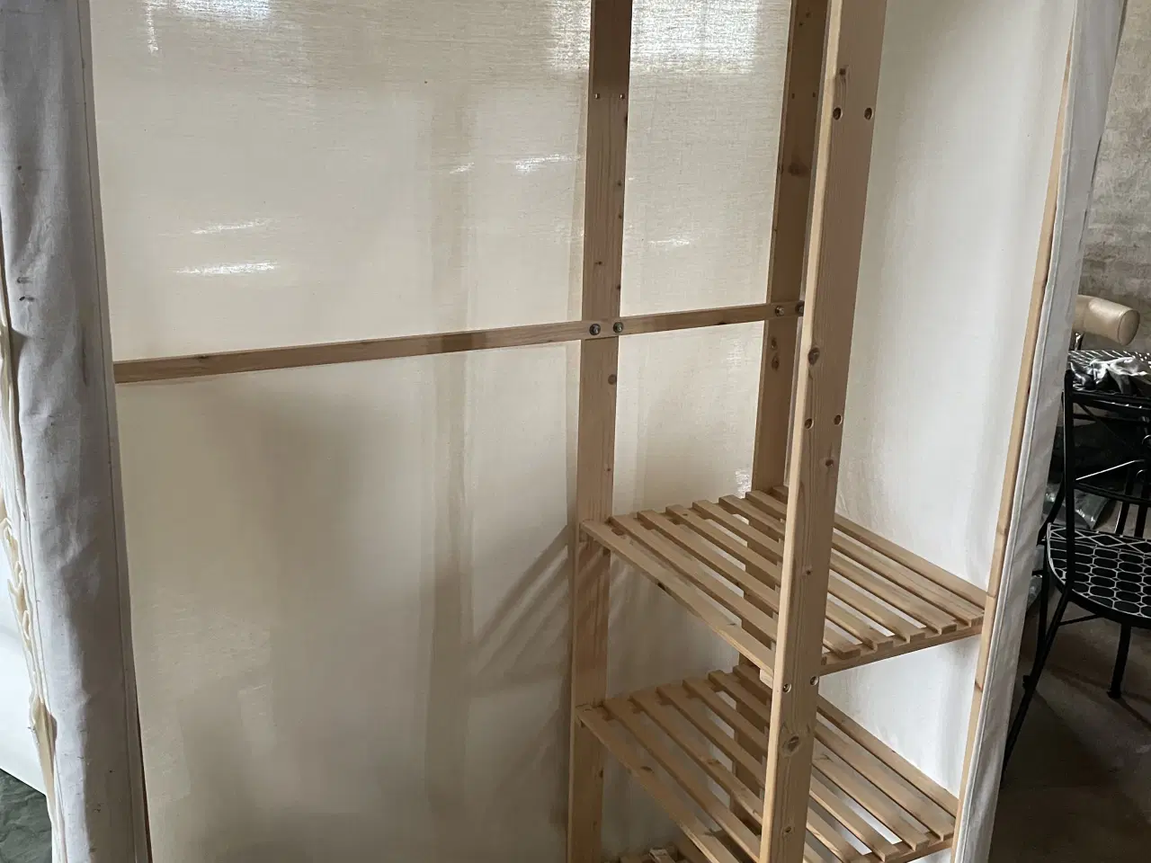 Billede 1 - Garderobeskab