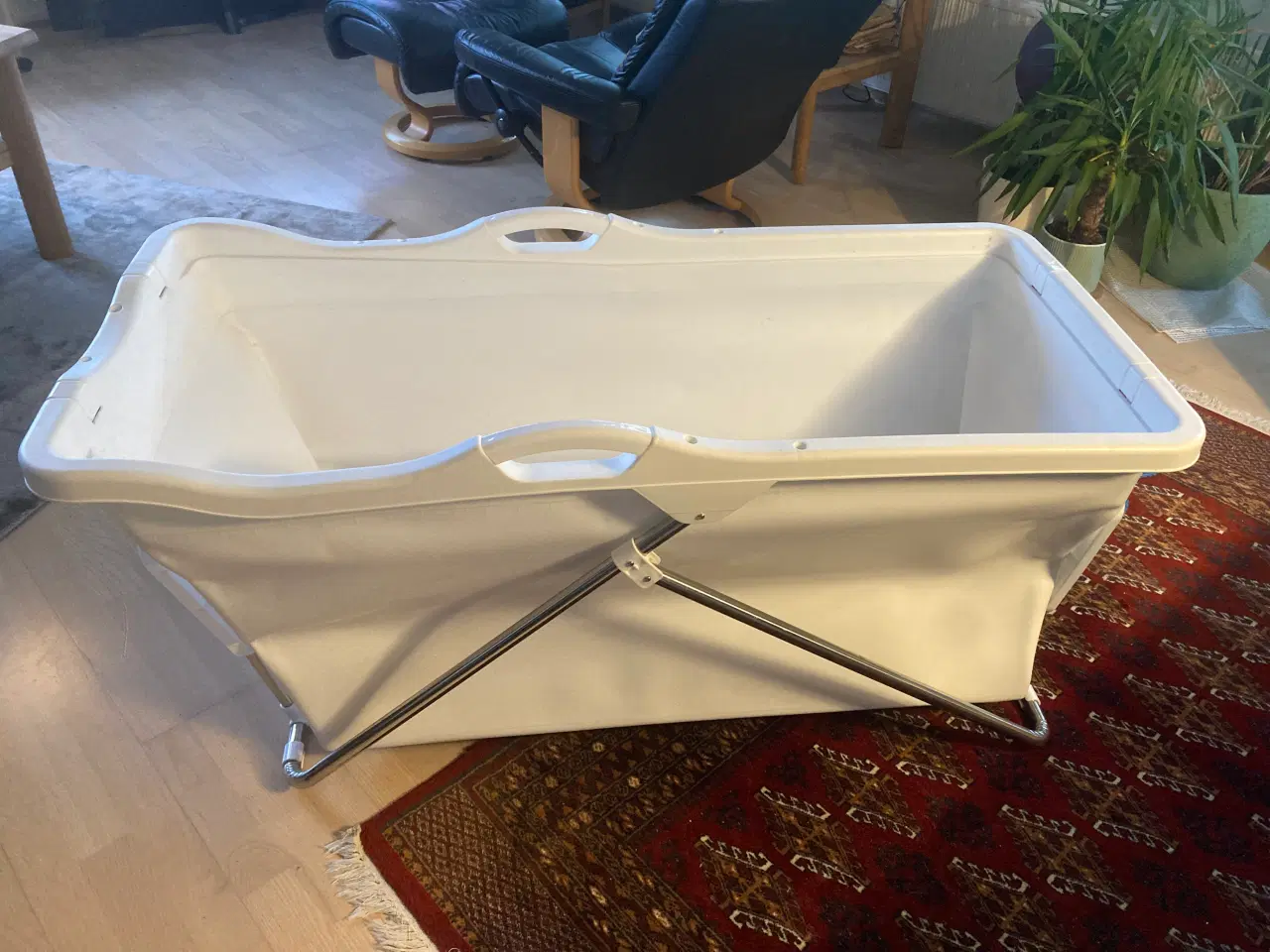 Billede 1 - Sammen klappeligt badekar