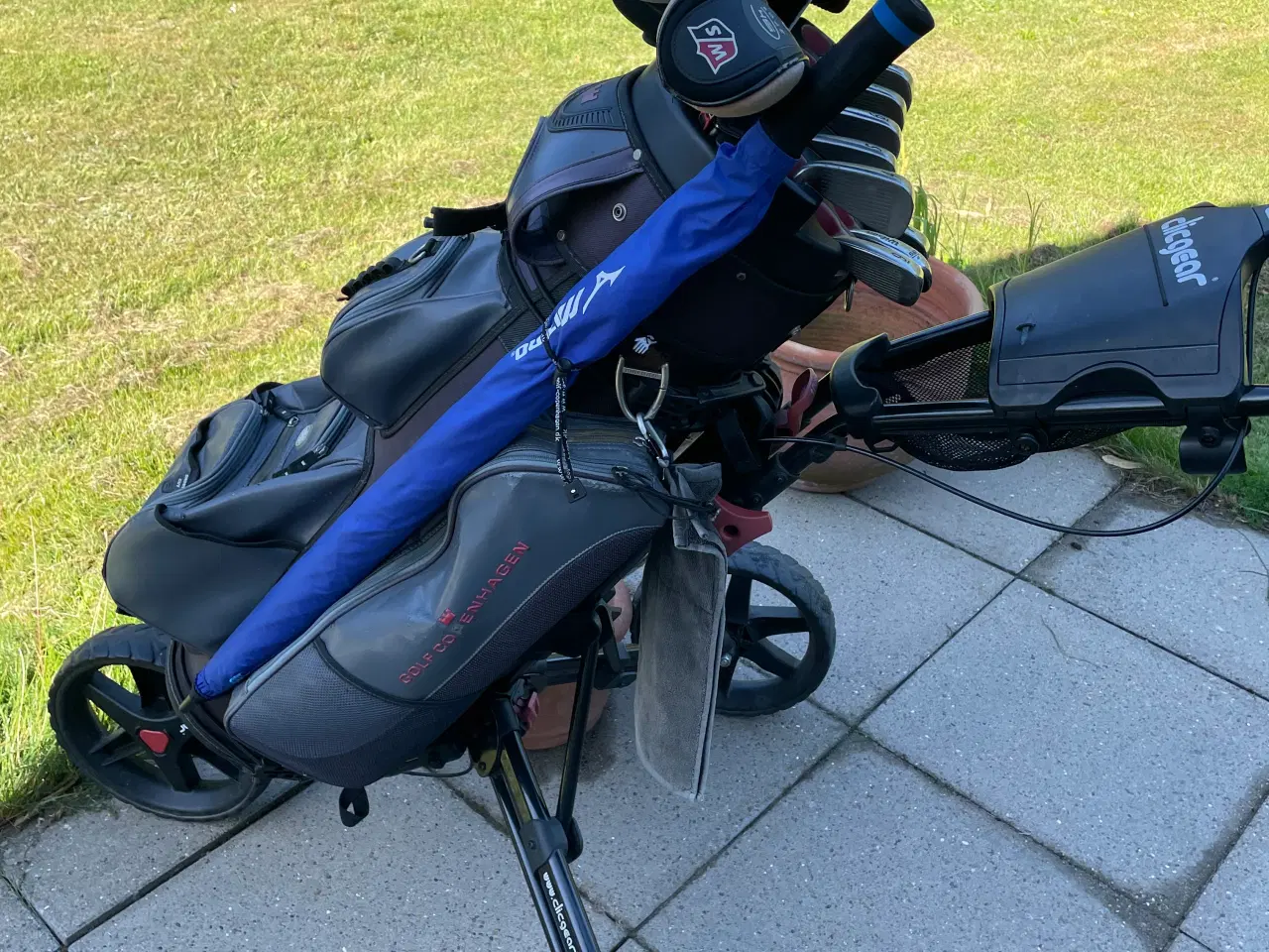 Billede 5 - Velholdt Wilson sæt med clickgear trolly