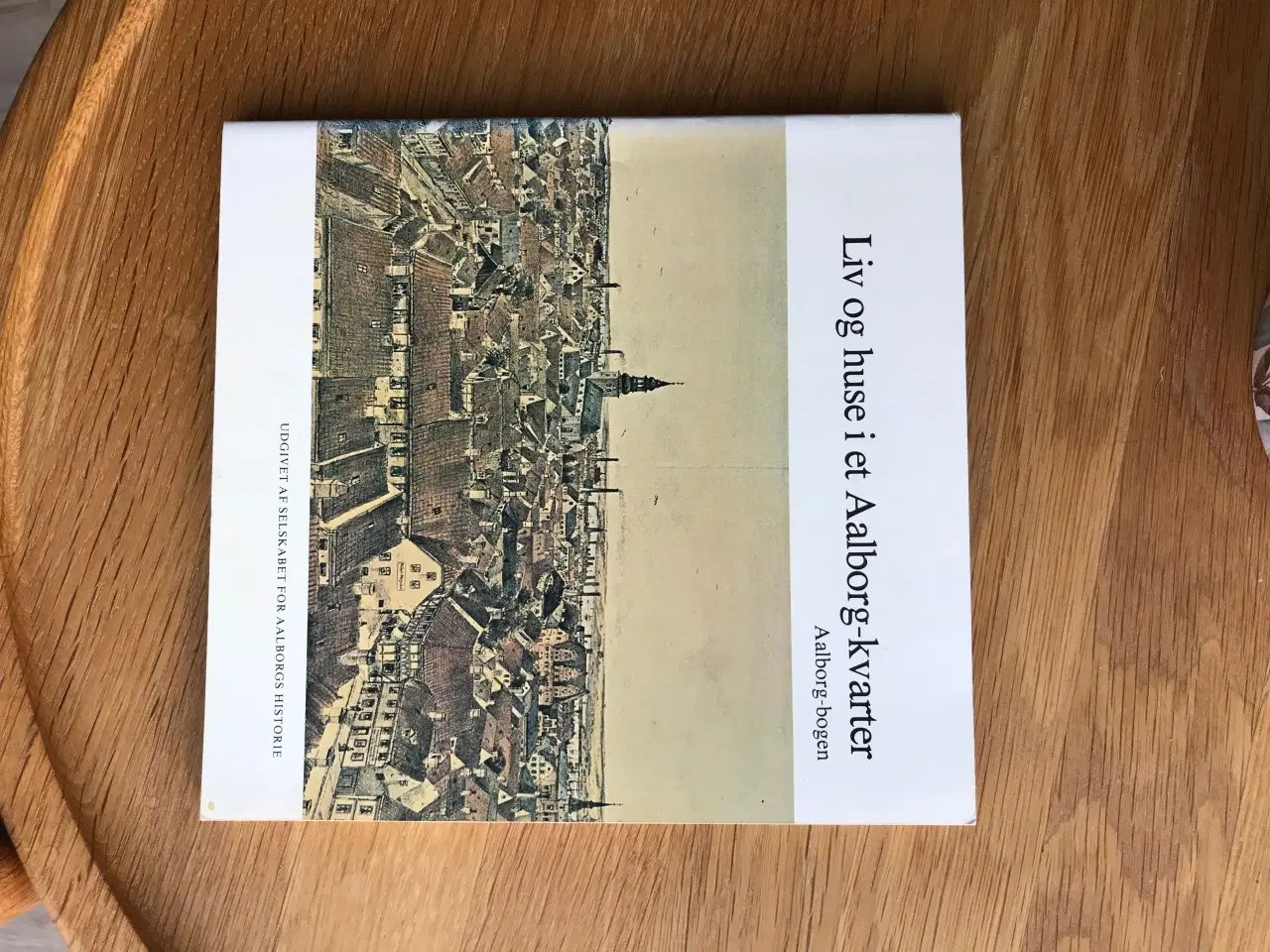 Billede 2 - Aalborg-bogen 1975 - Liv og huse i et Aalborg-kvar