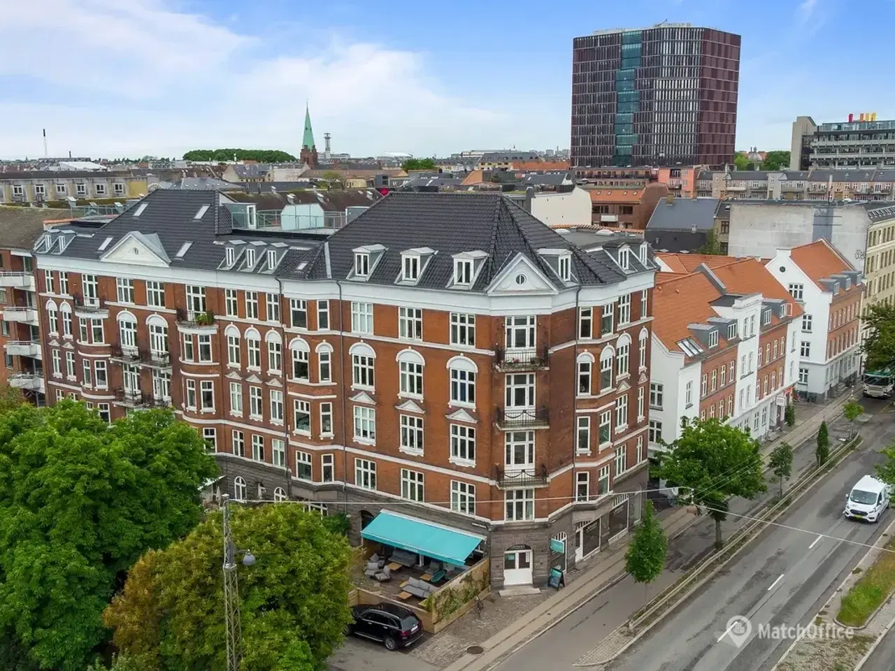 Billede 1 - Udendørs parkeringsplads udlejes på Fredensvej 1