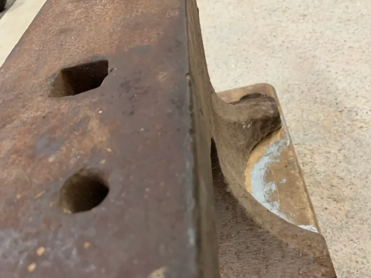 Billede 2 - Ambolt 128 kg made in Sweden 