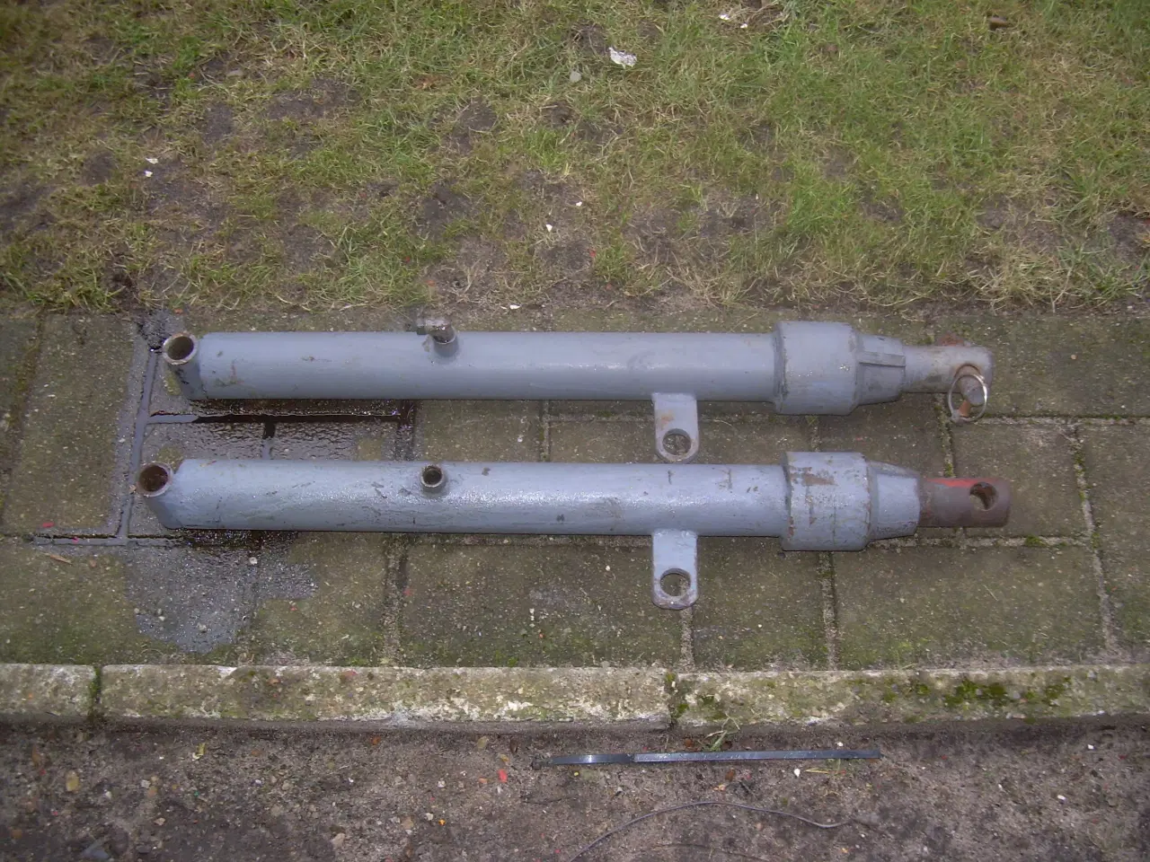 Billede 1 - Stempler til Frontlæsser ok stand