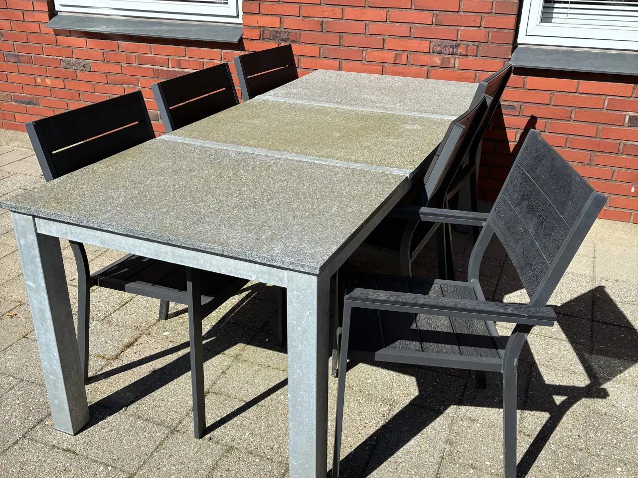 Billede 2 - Havebord med granitplader + 6 stole.