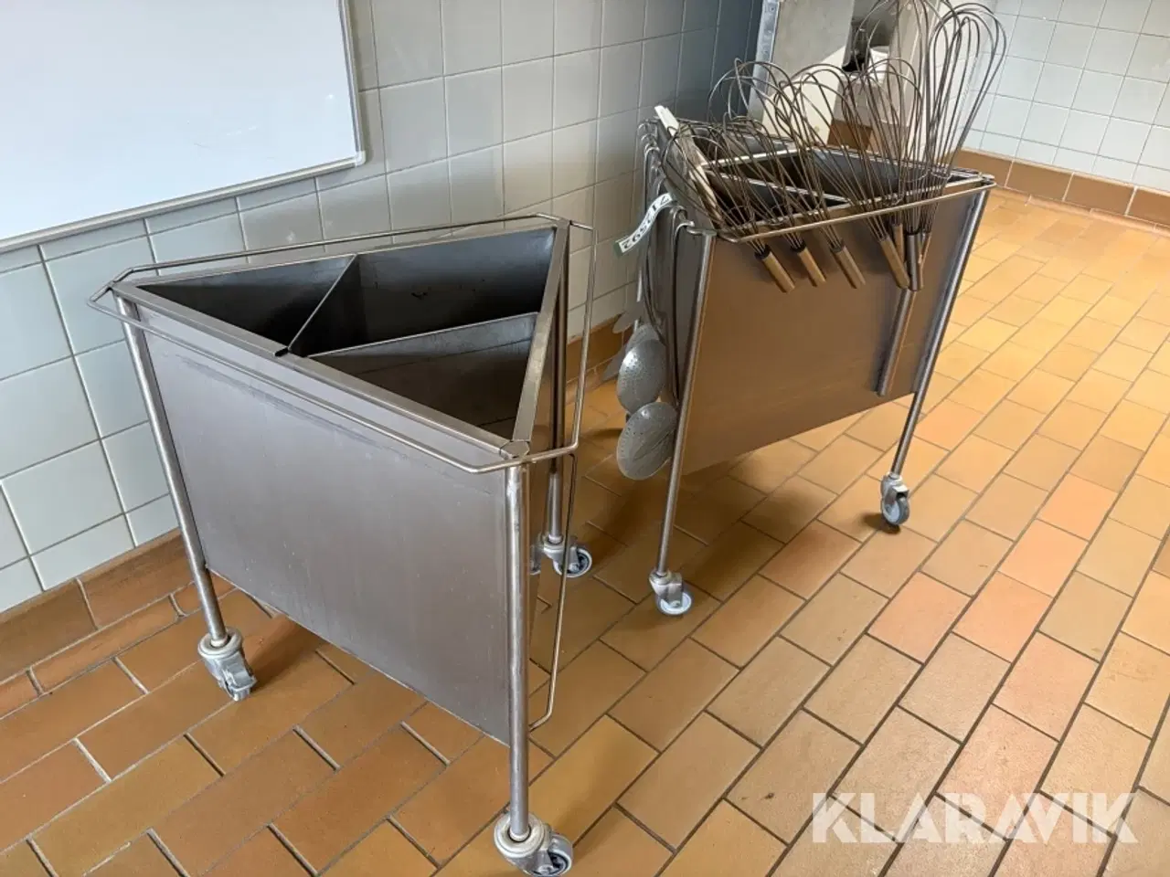 Billede 1 - Rullevogne inklusiv redskaber - 2 styks