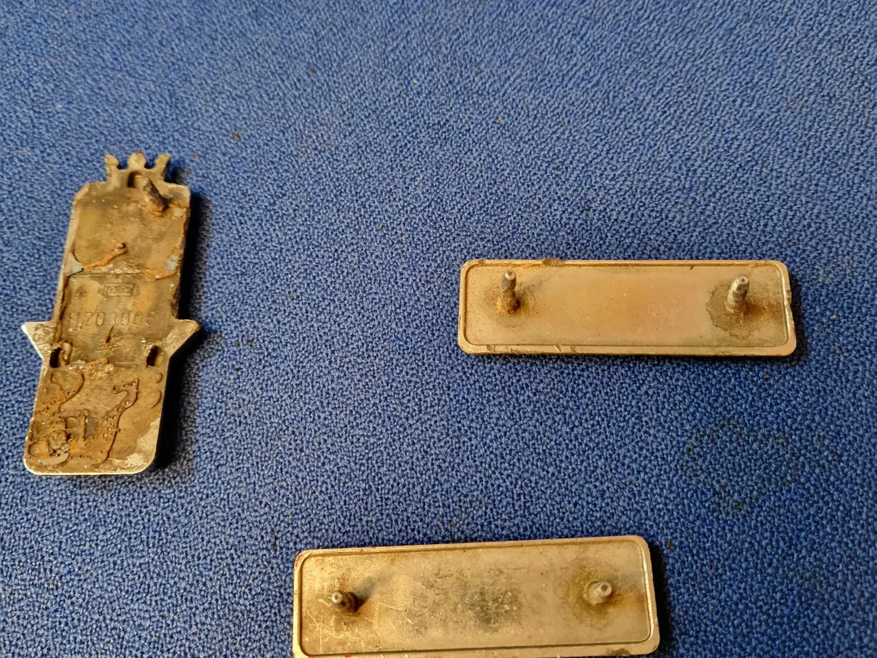 Billede 2 - Taunus  v6 2600 m emblemer