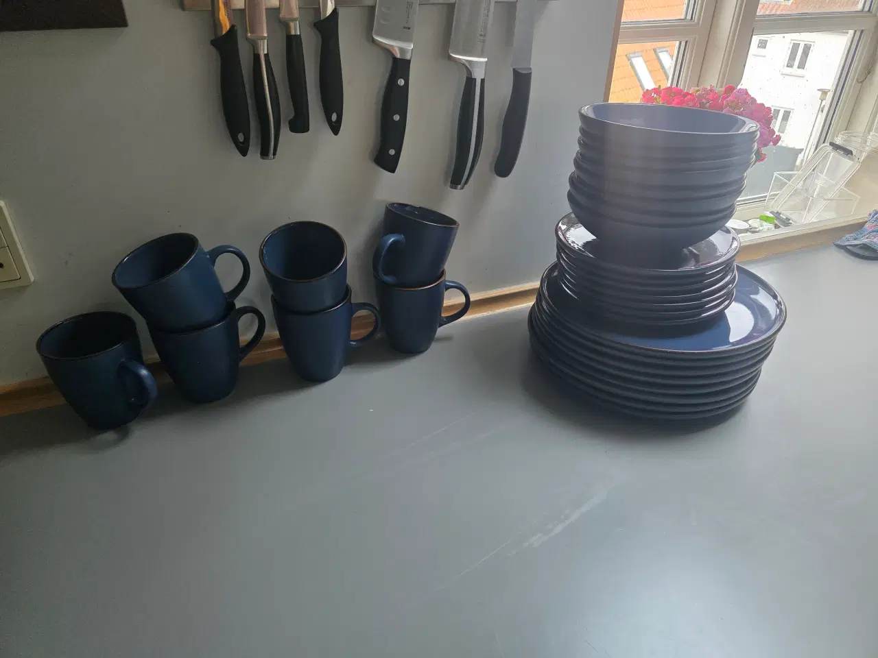 Billede 1 - Flot keramisk spisestel 8 kuverter