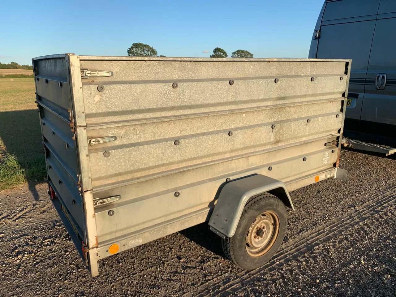 Billede 1 - Nysynet trailer, dobbelt høje sider og bremser.