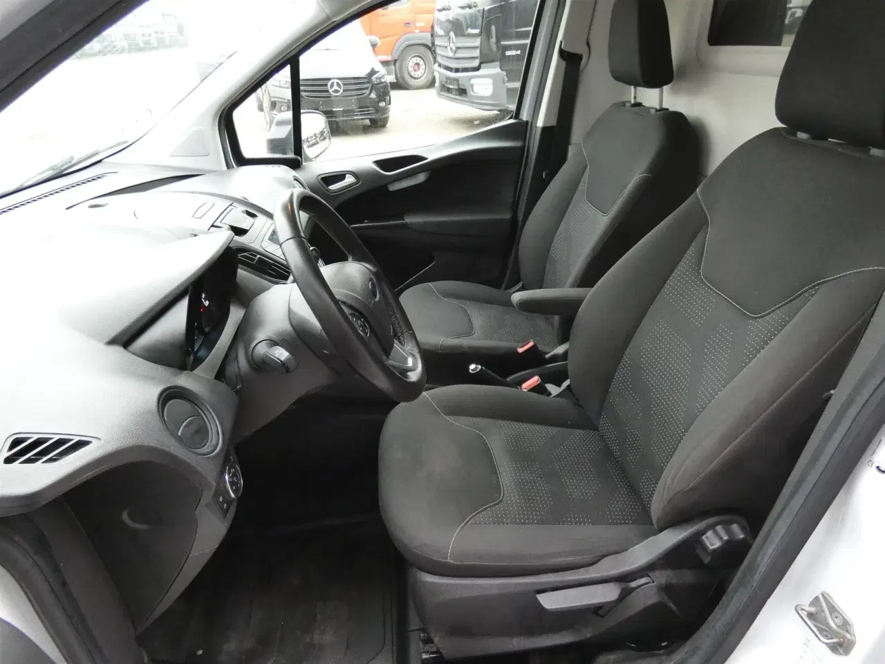 Billede 8 - Ford Transit Courier 1,5 TDCi Trend 75HK Van 6g